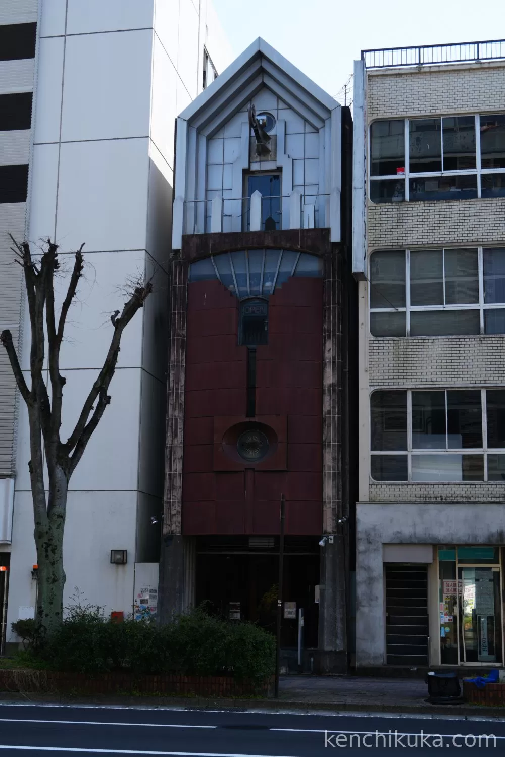 CUT BUILDING - MOZUNA KIKOO ARCHITECTS & ASSOCIATES - 1-15-1, kinpo-cho, gifu city