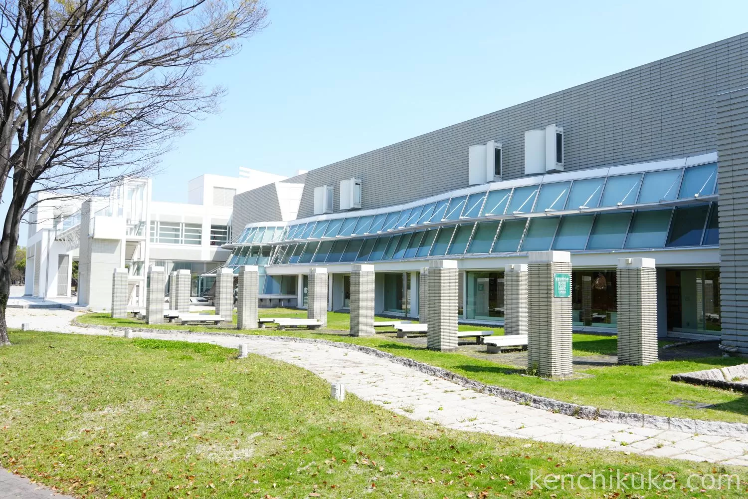 GIFU PREFECTURAL LIBRARY - OKADA & ASSOCIATES, SUNNY ARCHITECTS OFFICE - 4-1-1 usa, gifu city, gifu prefecture